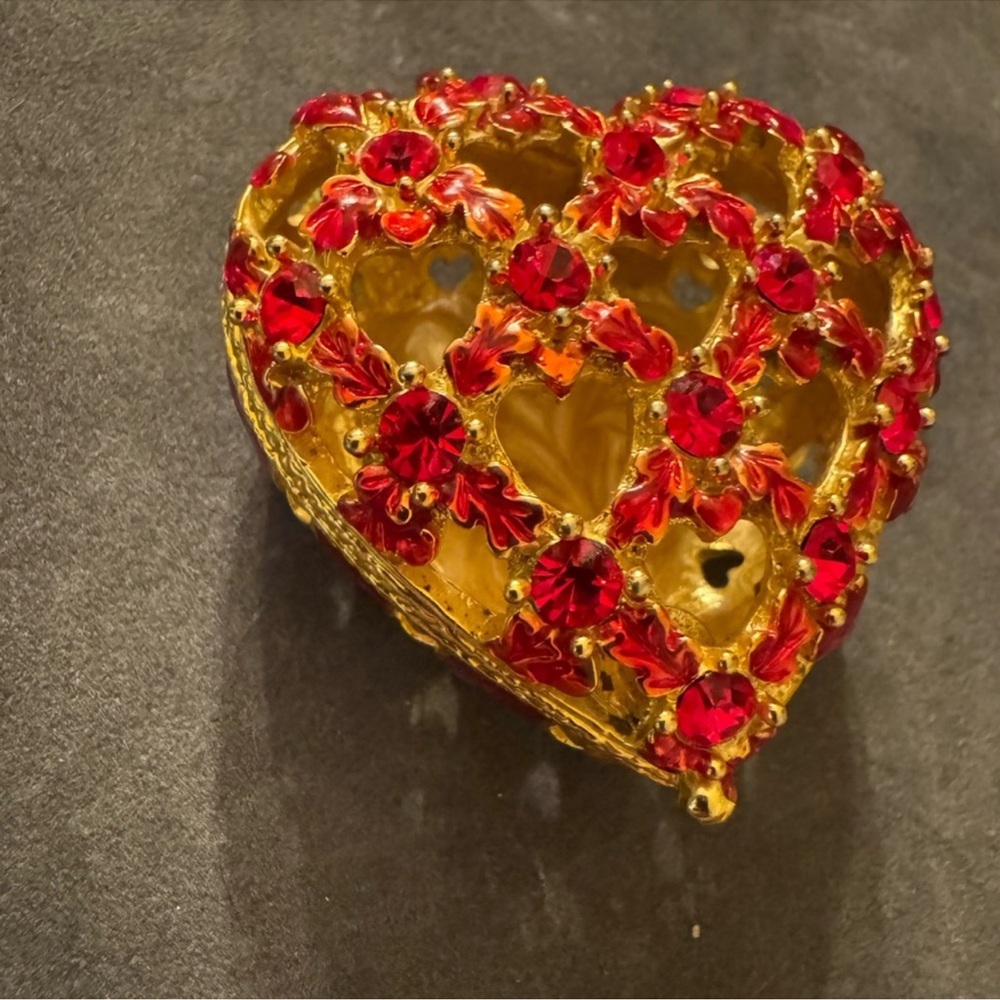 Red Crystal Heart Trinket Box